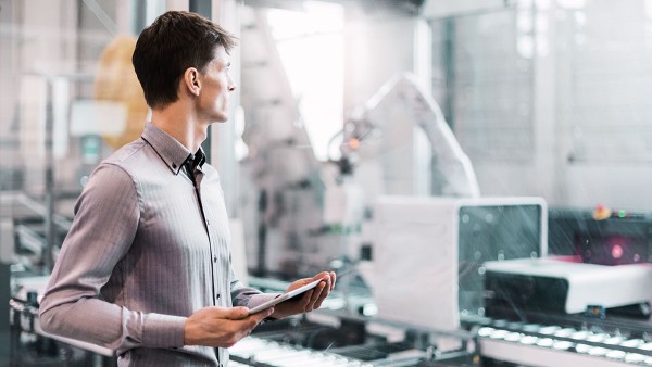Für den Logistikbereich bietet Schaeffler Digital Solutions Lösungen für die hoch automatisierte Erfassung und Verfolgung erzeugter Produkte bzw. Werkstücke.